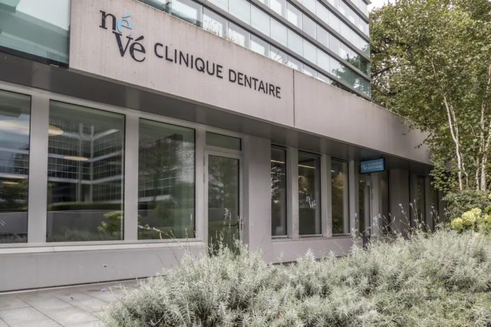 Vitrine-exterieur-3-960w