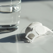 Fil dentaire : comment bien l’utiliser (guide d’hygiéniste)